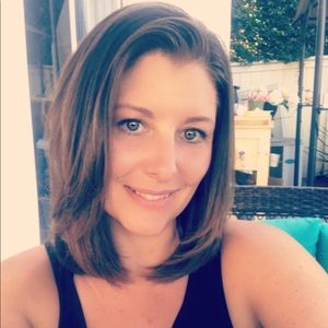 Meet your Posher, Adelia